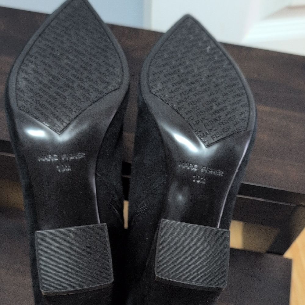 Marc Fisher Garina Black Suede Block Heeled Boots Size 10M - Picture 4 of 6